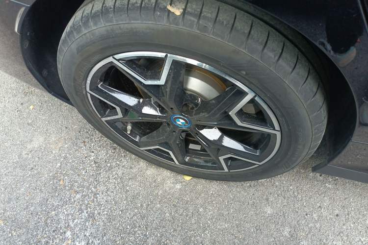 Used BMW i3 2024 eDrive 40 L Midnight Edition