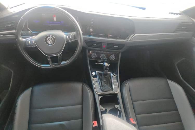 Used Volkswagen Sagitar 2021 200TSI DSG Comfort Connect Edition Center Console