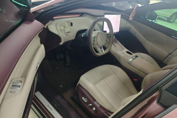 Used Xiaomi Auto YU7 2025 Ultra-Long Range All-Wheel Drive Pro Version
