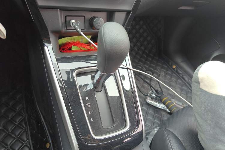 Used Nissan Sylphy 2024 Classic 1.6XL CVT Luxury Edition Gear Lever