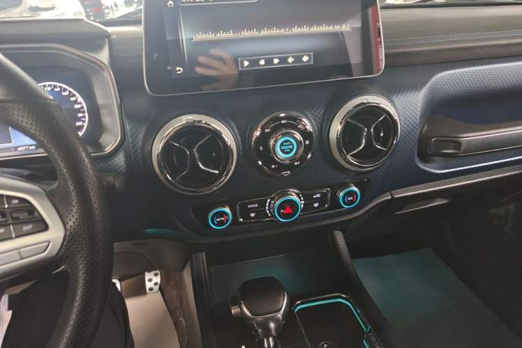 Used BAIC Off-Road BJ40 2019 PLUS 2.3T Automatic Four-Wheel Drive Flagship Edition China VI Emission Standard
