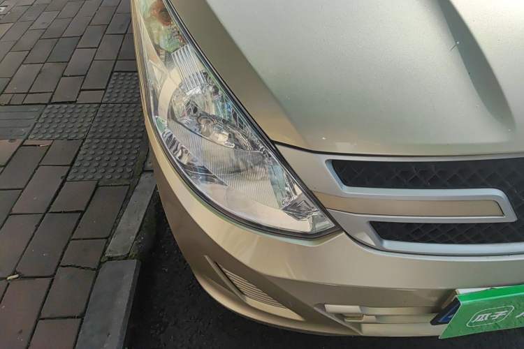 Used Wuling Rongguang V 2019 1.5L Practical Model China VI LAR Right Front Headlight