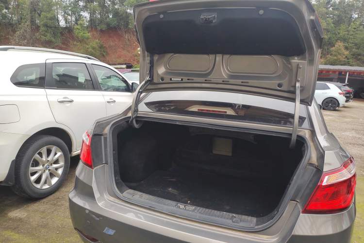 Used CHANGAN Eado 2014 1.6L Manual Luxury Model
