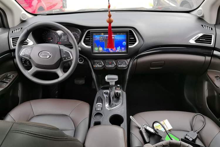 Used GAC Trumpchi GS4 2017 235T Automatic Two-Wheel Drive Elite Edition Center Console