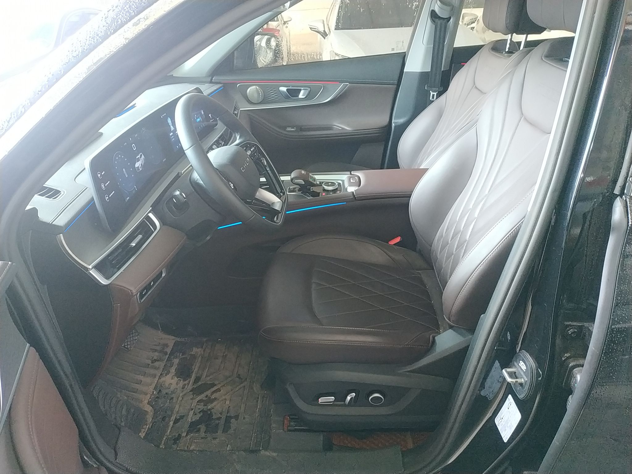 المقاعد الأمامية داخل السيارة