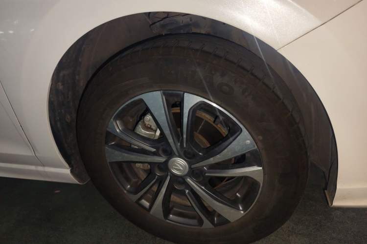 Used CHANGAN Eado 2024 PLUS Blue Whale NE 1.4T GDI DCT High-Energy Edition Right Front Wheel Hub