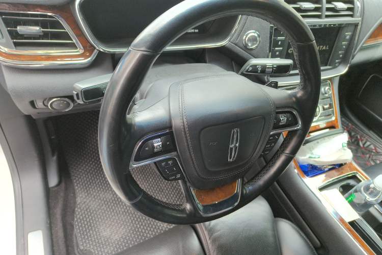 Used Lincoln Continental 2017 3.0T Four-Wheel Drive Prestige Edition
