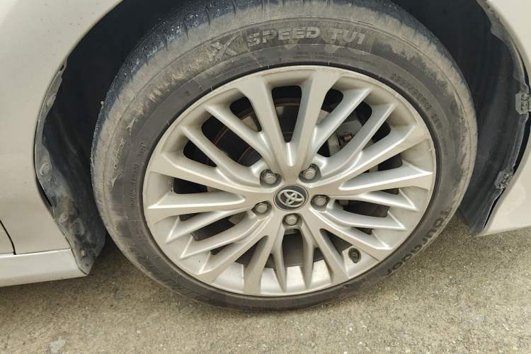 Used Toyota Camry 2018 2.5G Luxury Edition Right Front Wheel Hub