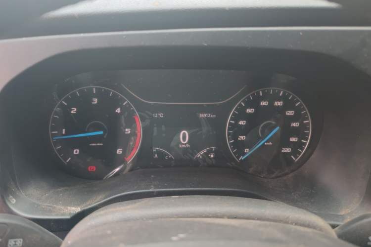 Used JMC Fushun 2023 2.0T Manual Short-Wheelbase Mid-Height Commercial Multi-Purpose 5-Seater Passenger Vehicle Instrument Cluster