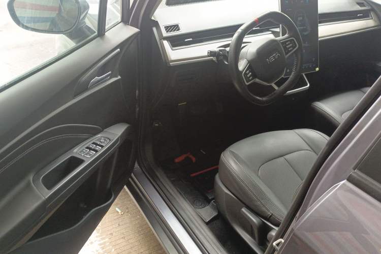 Used NETA V 2022 Long-Range Industry Custom Edition