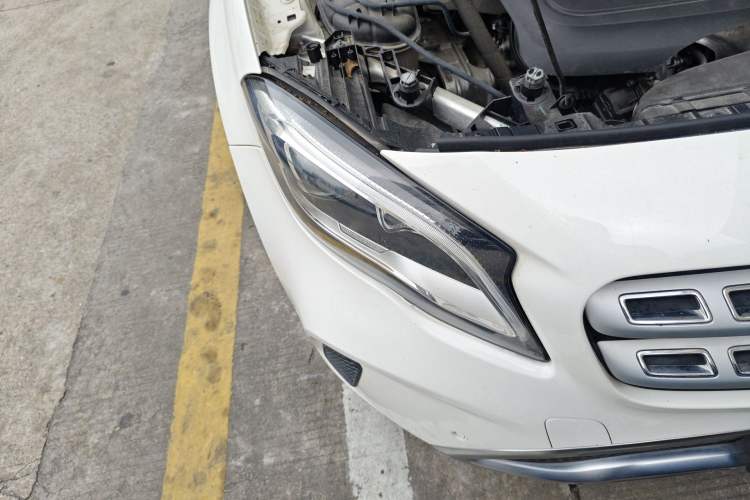 Used Mercedes-Benz GLA 2018 GLA 200 Fashion Model Right Front Headlight