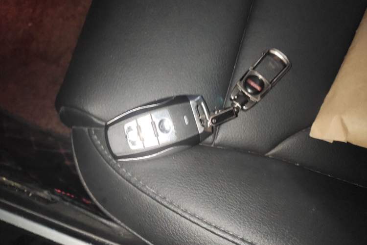 Used Haval H2 2016 Red-Label 1.5T Manual Two-Wheel Drive Luxury Model Vehicle Key