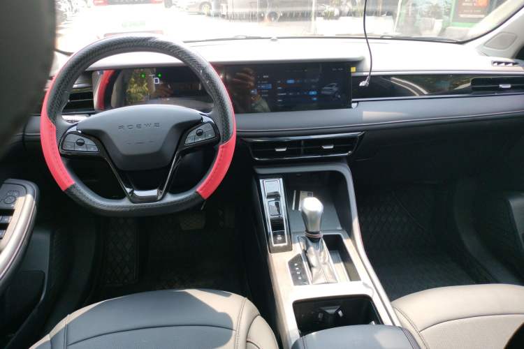 Used Roewe i5 2023 1.5L CVT Luxury Edition