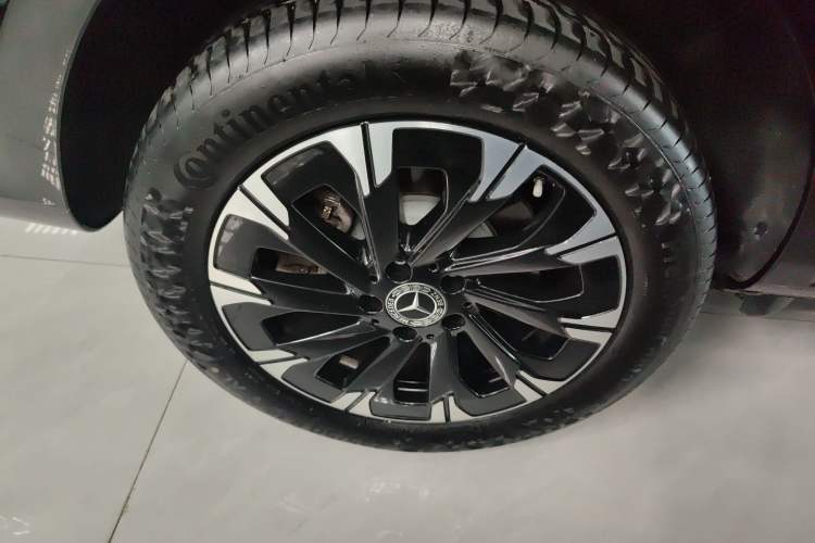 Used Mercedes-Benz V-Class 2024 V 300 Pilot Edition