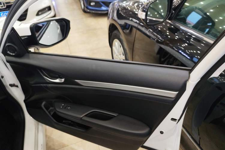 Used Honda Civic 2016 220TURBO CVT Luxury Edition