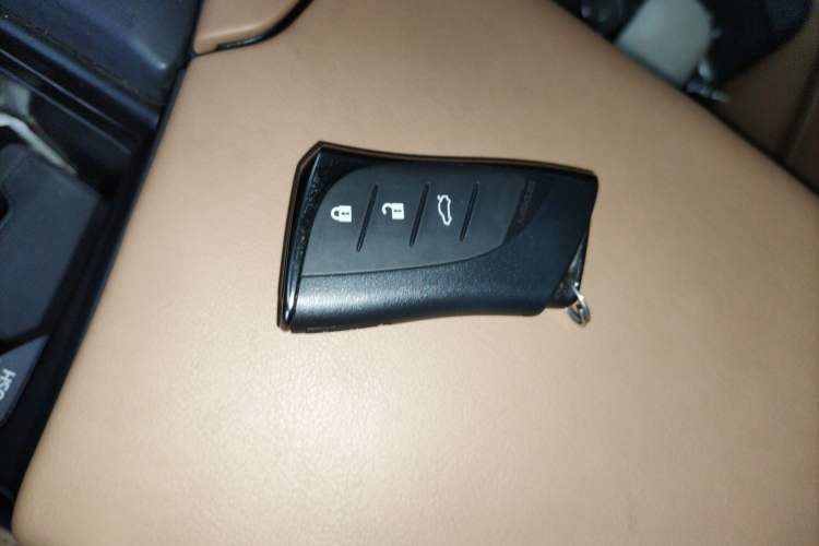 Used Lexus ES 2020 300h Premier Edition Vehicle Key
