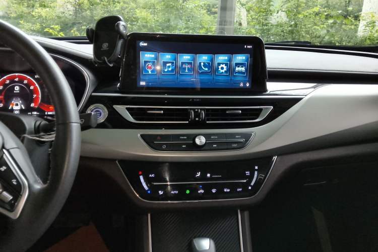 Used CHANGAN Raeton CC 2018 1.5T Automatic Zhiya Model China V Standard
