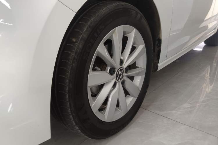 Used Volkswagen Bora 2021 1.5L Automatic Comfort Smart Connect Edition Left Front Wheel Hub