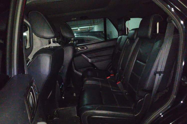 Used Ford Everest 2017 2.0T Gasoline Automatic 4x4 Flagship Edition 7 Seats