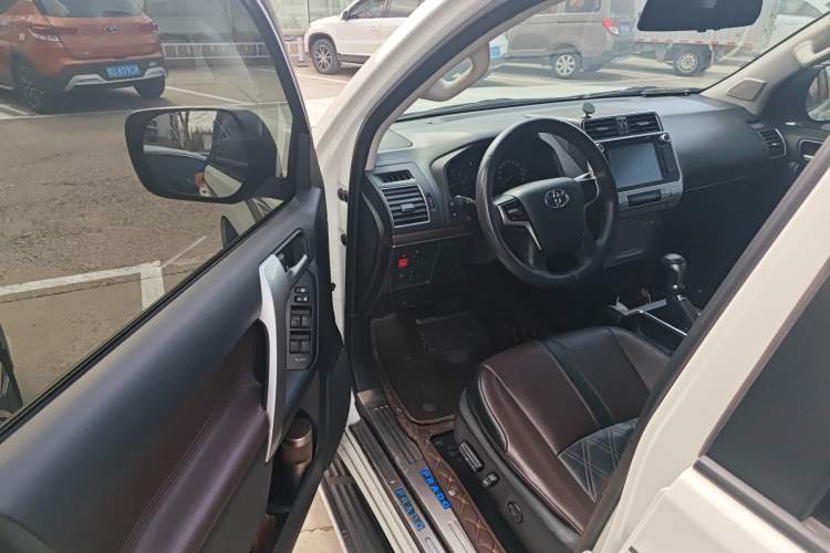 Used Toyota Prado 2018 3.5L Automatic TX Driver Seat