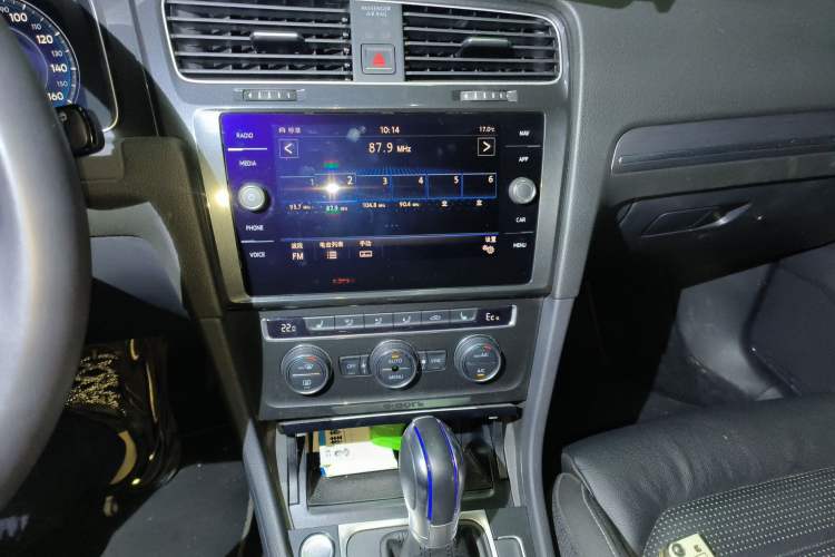 Used Volkswagen Golf New Energy 2018 e-Golf Audio And AC Panel