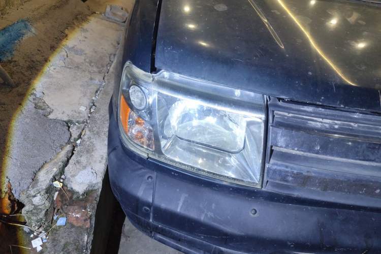 Used Dongfeng Ruichi 2010 3.0T Diesel Two-Wheel Drive Standard Version ZD30D13-3N