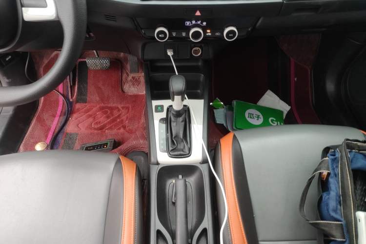 Used Honda Fit 2022 1.5L CVT Trendy Sunroof Edition Gear Lever