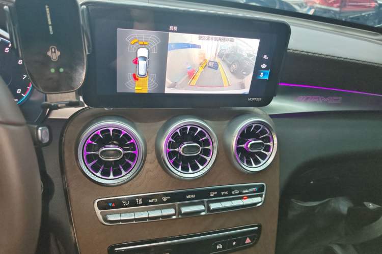 Used Mercedes-Benz GLC 2020 Facelift GLC 260 L 4MATIC Luxury Edition Audio And AC Panel