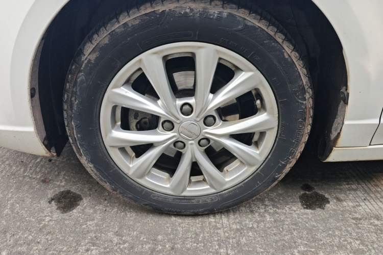 Used Roewe i5 2020 1.5L Manual 4G Connect Luxury Edition