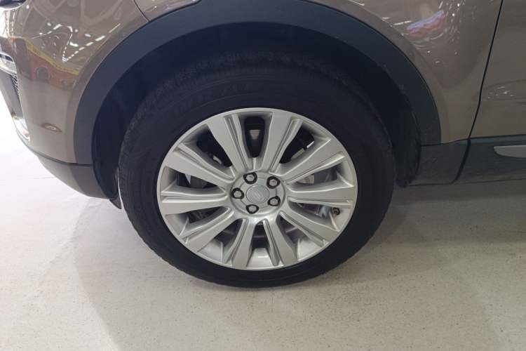 Used Land Rover Range Evoque 2017 2.0T SE Smart Glow Edition Left Front Wheel Hub