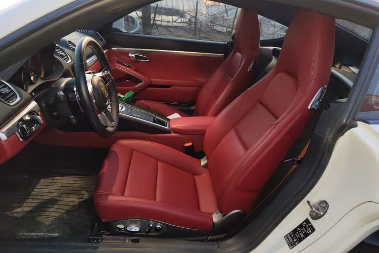 Used Porsche 718 2023 Boxster Style Edition 2.0T Left Front Seat