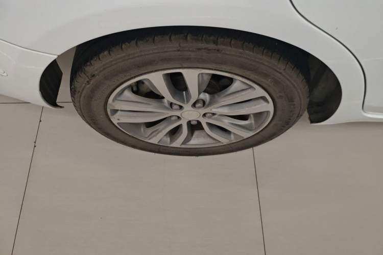 Used Buick GT 2019 18T Automatic Connected Flagship Version China V Standard Right Rear Wheel Hub