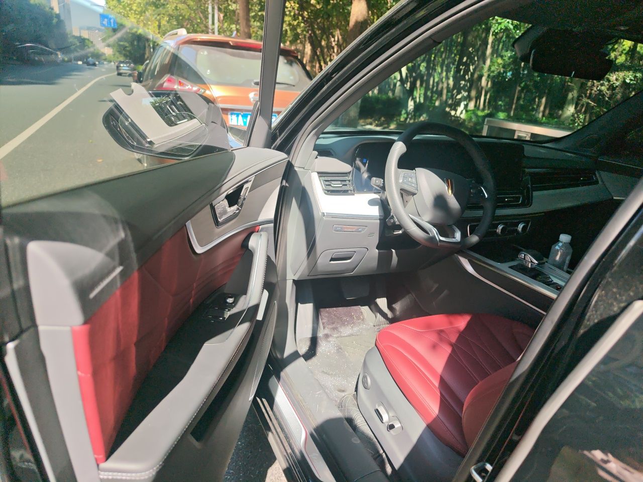 Hongqi HS5 2025 2.0T Two-Wheel-Drive Xuan Ying Edition — снимка 16