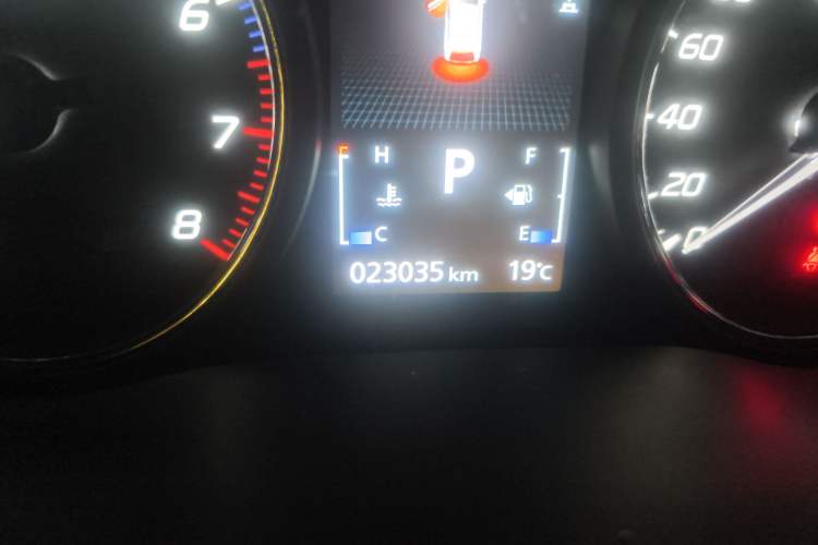 Used Mitsubishi Outlander 2019 2.0L Two-Wheel Drive Comfort Edition 5 Seats China V Standard
