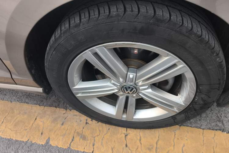 Used Volkswagen Lamando 2015 330TSI DSG Comfort Edition
