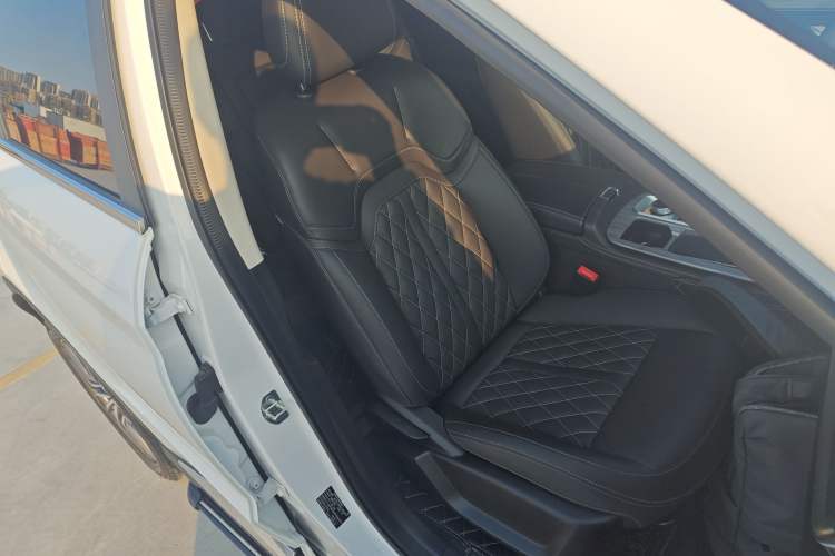 Used JETOUR X70 PLUS 2023 1.5T DCT Brave PLUS 5-Seater