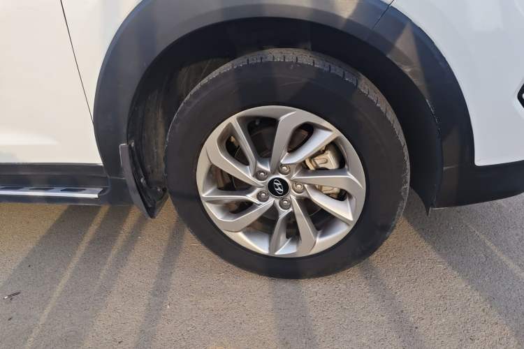 Used Hyundai Tucson 2015 1.6T Dual-Clutch Two-Wheel-Drive Smart Model
