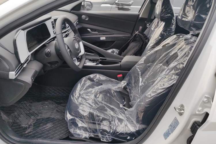 Used Hyundai Elantra 2023 1.5L CVT GLX Elite Edition Left Front Seat