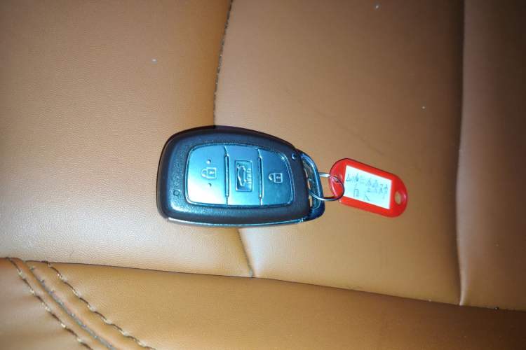 Used Hyundai Elantra (6th Generation / Lingdong) 2016 1.6L Automatic ZhiXuan – Elite Version