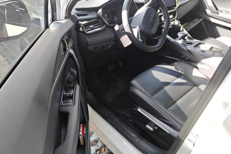 Used Lynk & Co 06 2023 Remix 1.5T JinPro
