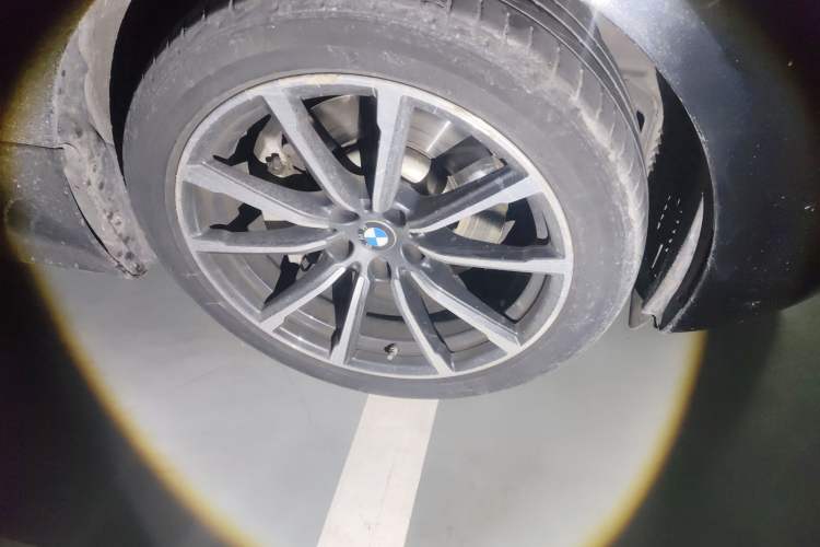 Used BMW 6 Series GT 2020 630i Luxury Design Package Right Front Wheel Hub