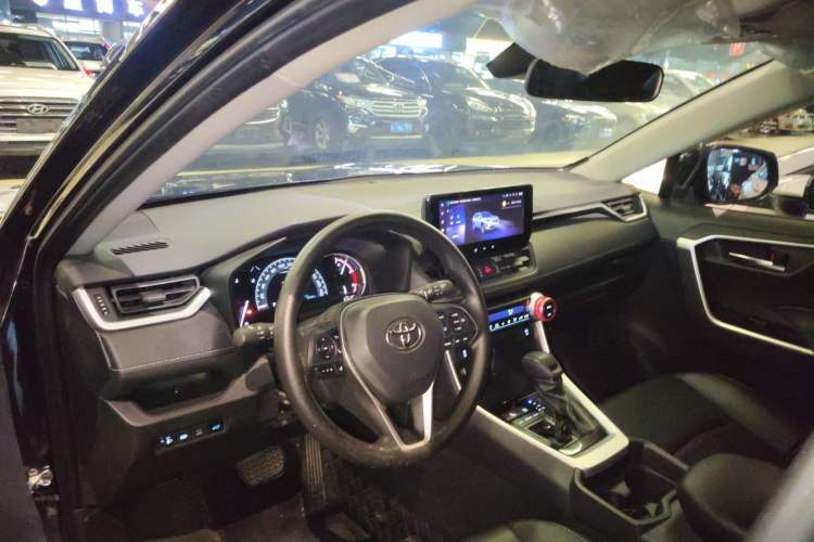 Used Toyota RAV4 2024 2.0L CVT Two-Wheel Drive Fashion Edition