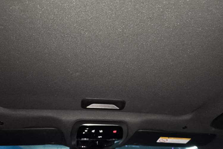 Used Mercedes-Benz C-Class 2022 C 200 L Sport Edition Headliner