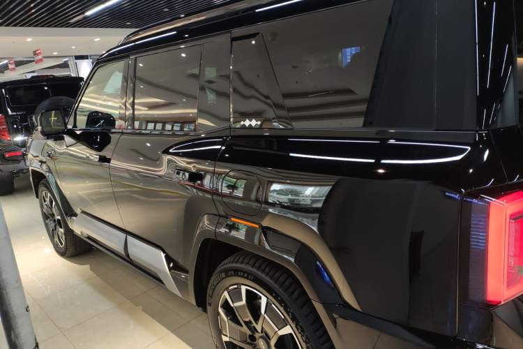 Used Formula Leopard Leopard 8 2025 Smart & Brave Flagship Edition 7 Seats