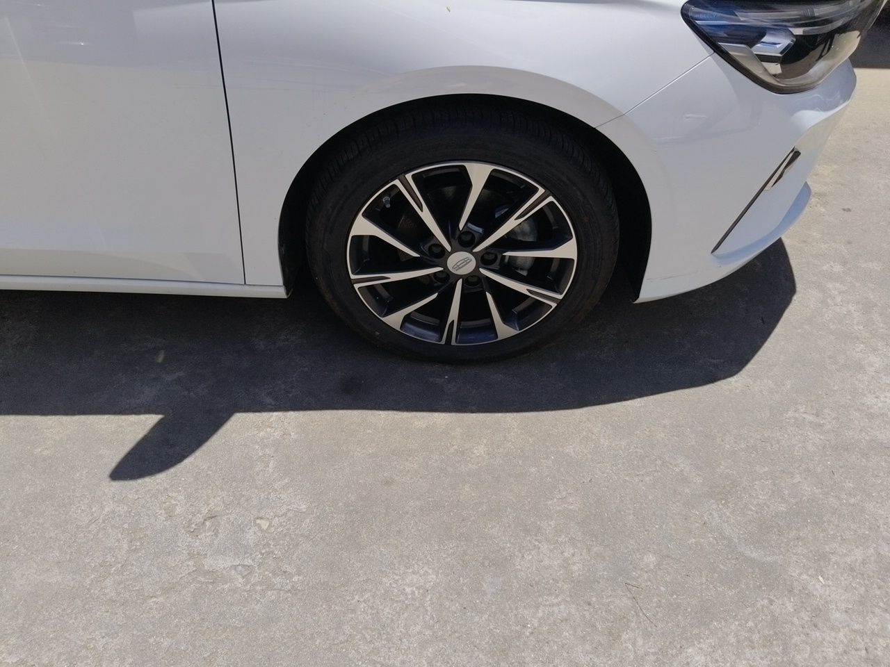 Geely Auto Emgrand 2025 4th Generation 1.5L CVT Luxury Version — снимка 8