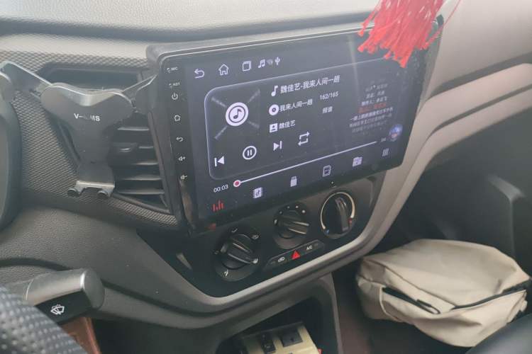 Used Wuling Hongguang V 2022 1.5L Jingqu Edition Electric-Assist LAR Audio And AC Panel