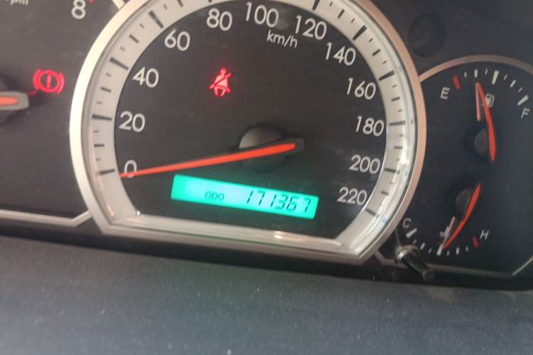 Used Chevrolet Epica 2013 1.8 SX Luxury Edition MT Odometer Close Up