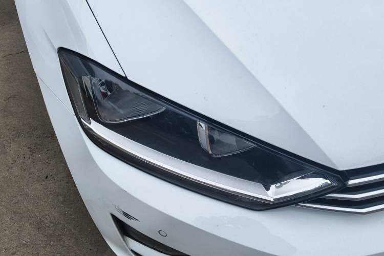 Used Volkswagen Golf Sportsvan 2018 230TSI Automatic Luxury Model
