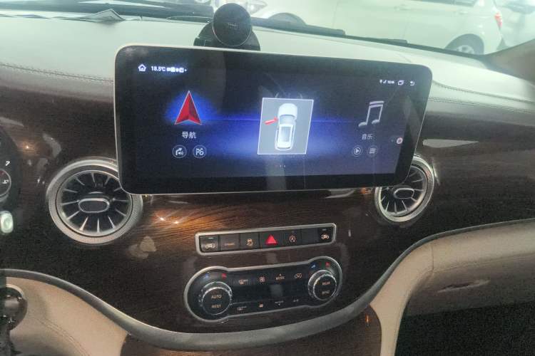 Used Mercedes-Benz Vito 2018 2.0T Business Version China VI Emission Standard
