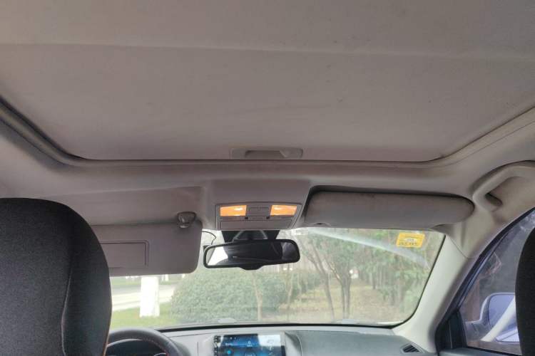 Used Bestune X80 2013 2.0L automatic comfort version
